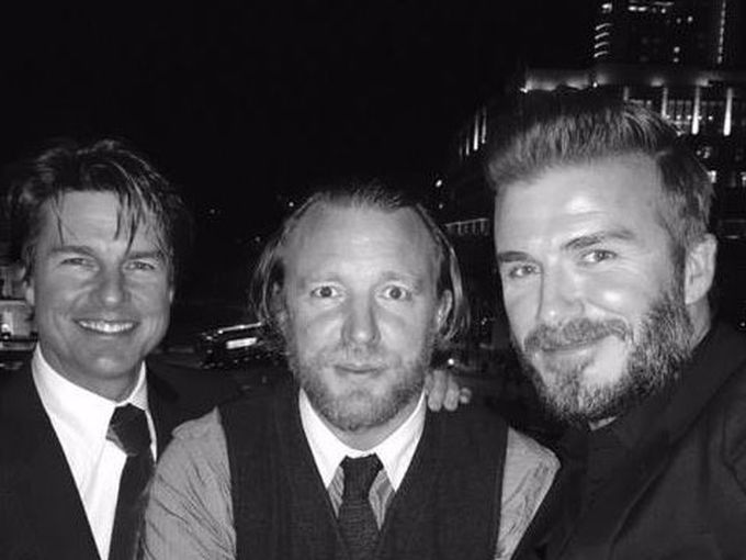 Дейвид Бекъм, Том Круз и Гай Ричи с екстремно селфи