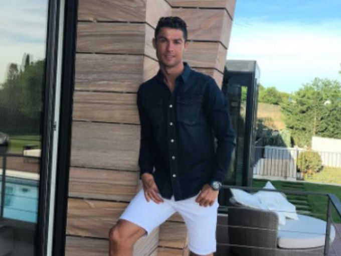 Как прекарва неделя вечер Кристиано Роналдо?