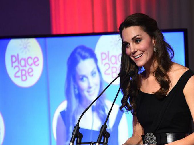 Кейт Мидълтън с мил жест към майка на дете с аутизъм (снимки)