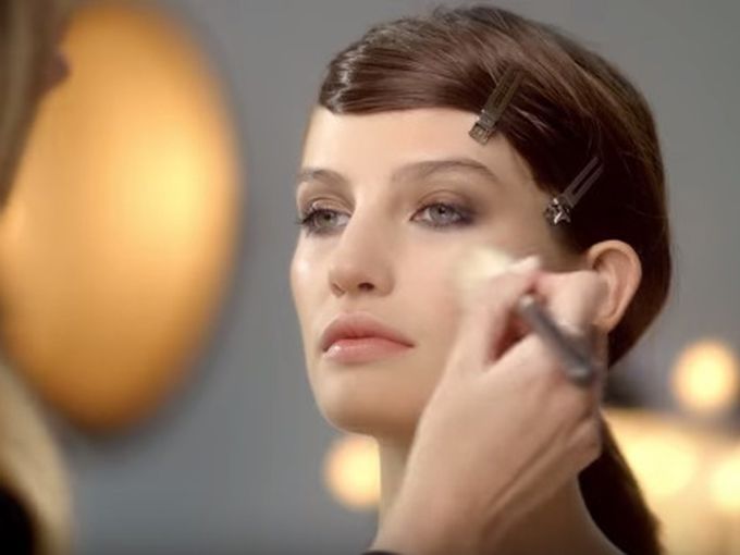 Един световноизвестен гримьор, две актуални визии