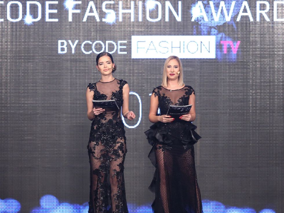 Code Fashion Awards  с внушителна  церемония представиха първите си награди за мода в България