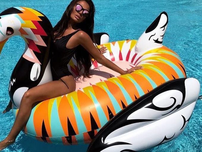 Николета Лозанова със секси кадри от Анталия (СНИМКИ)