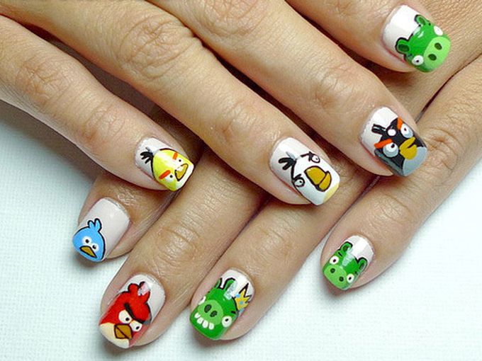 Маникюр в стил Angry Birds