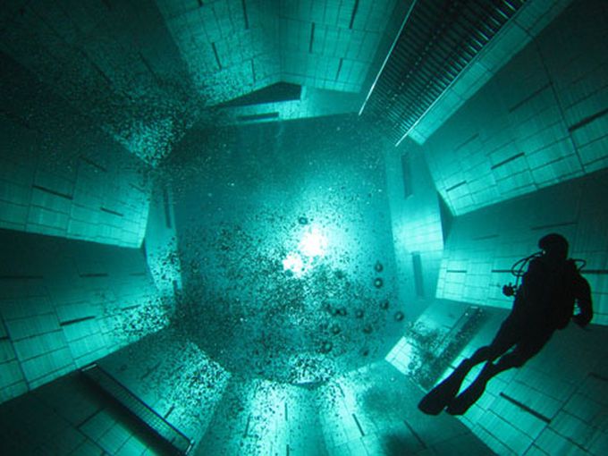 Най-дълбокият басейн в света