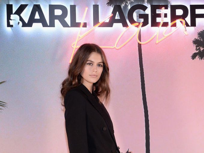 Кая Гербер - новата икона по котешката пътека