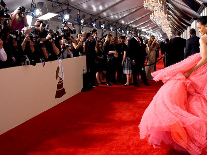 Коя е най-добре облечената звезда на наградите „Грами“?