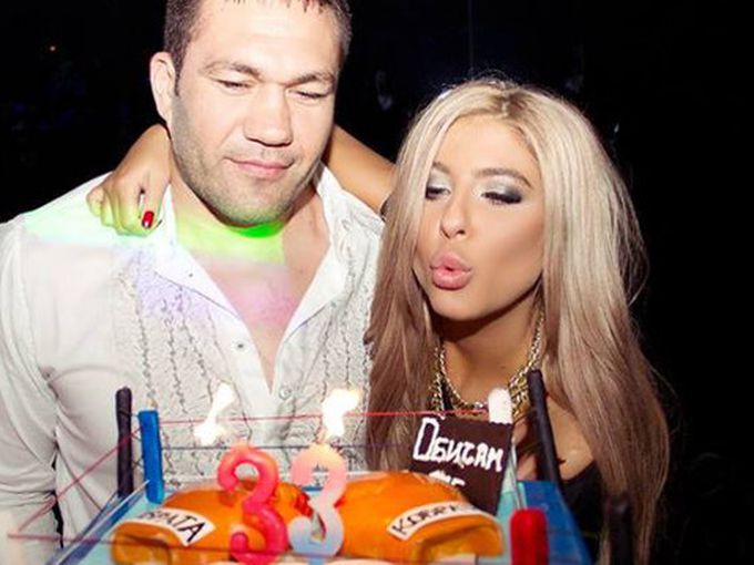 Кобрата отпразнува рождения си ден с Андреа