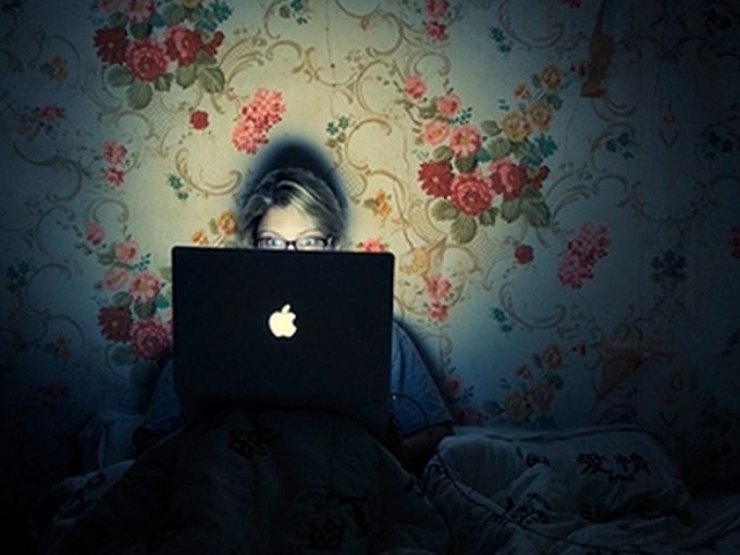 Светлината на монитора увеличава апетита