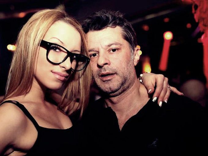 Куката с нова приятелка?