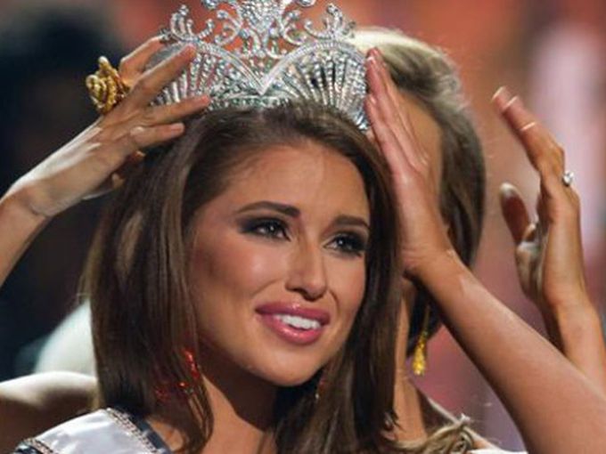 13 кралици на красотата, които работят в сферата на финансите
