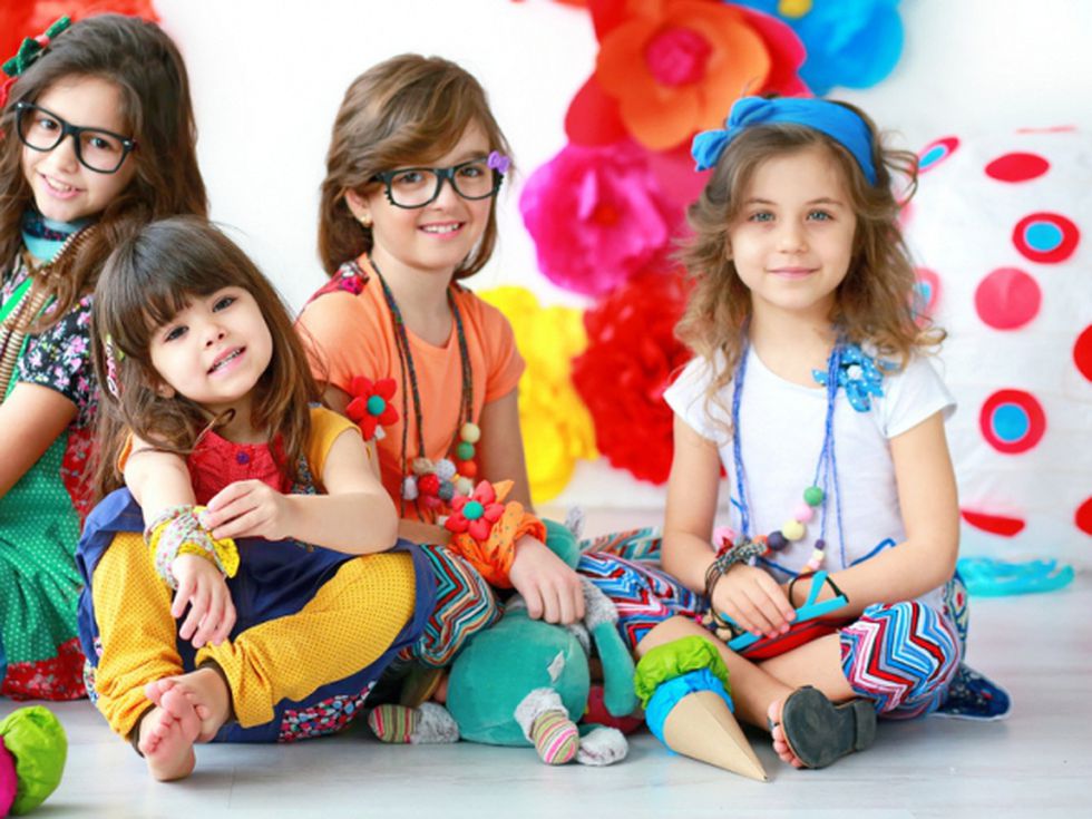 Цветни, усмихнати и шарени децича с Carnival Kids