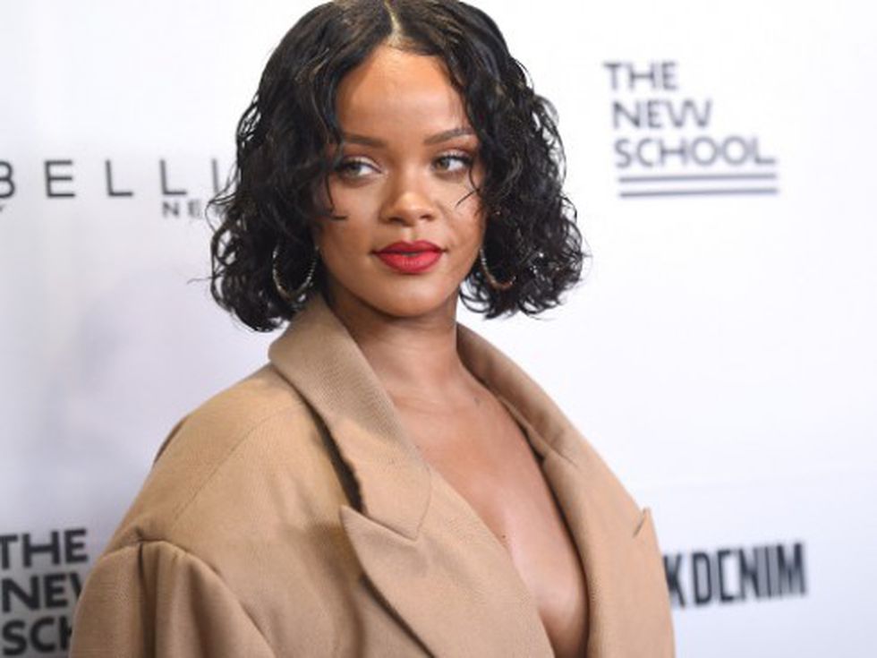 Риана е сгодена!