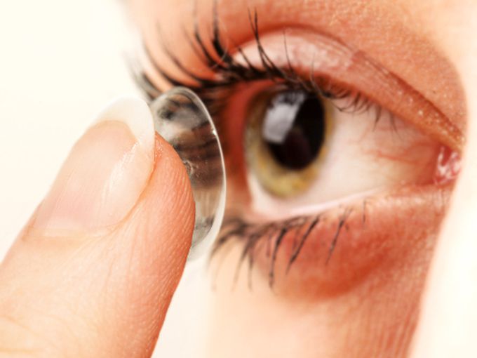 Историята на контактните лещи - от Леонардо Да Винчи до днес