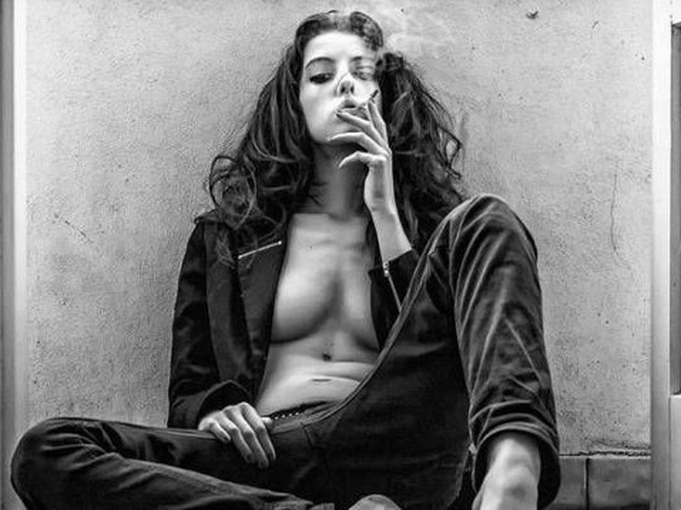 Ан Хатауей отново спирa цигарите