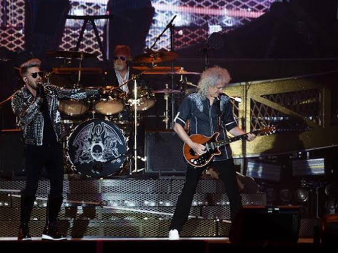 QUEEN + Adam Lambert ще разтърсят София след четири дни