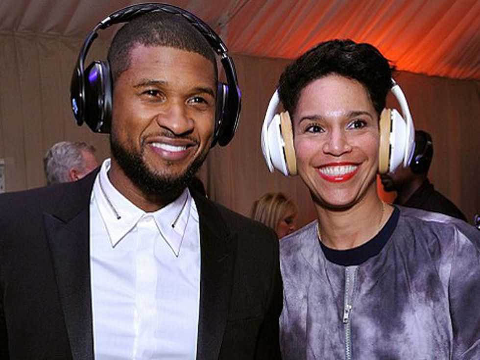 Ъшър се сгоди