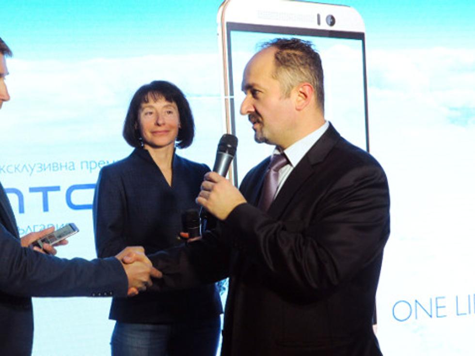 Летящ старт за HTC One M9, Петя Колчева, единствената българка, изкачила Еверест, бе специален гост на премиерата