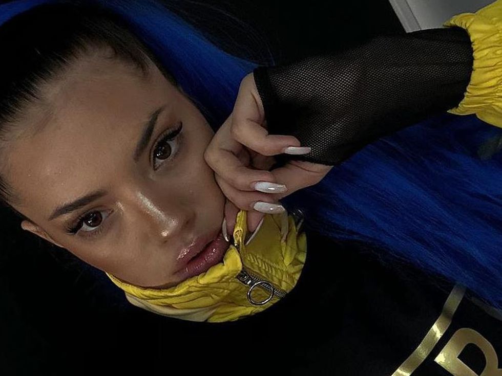 Вижте Дара като Барби