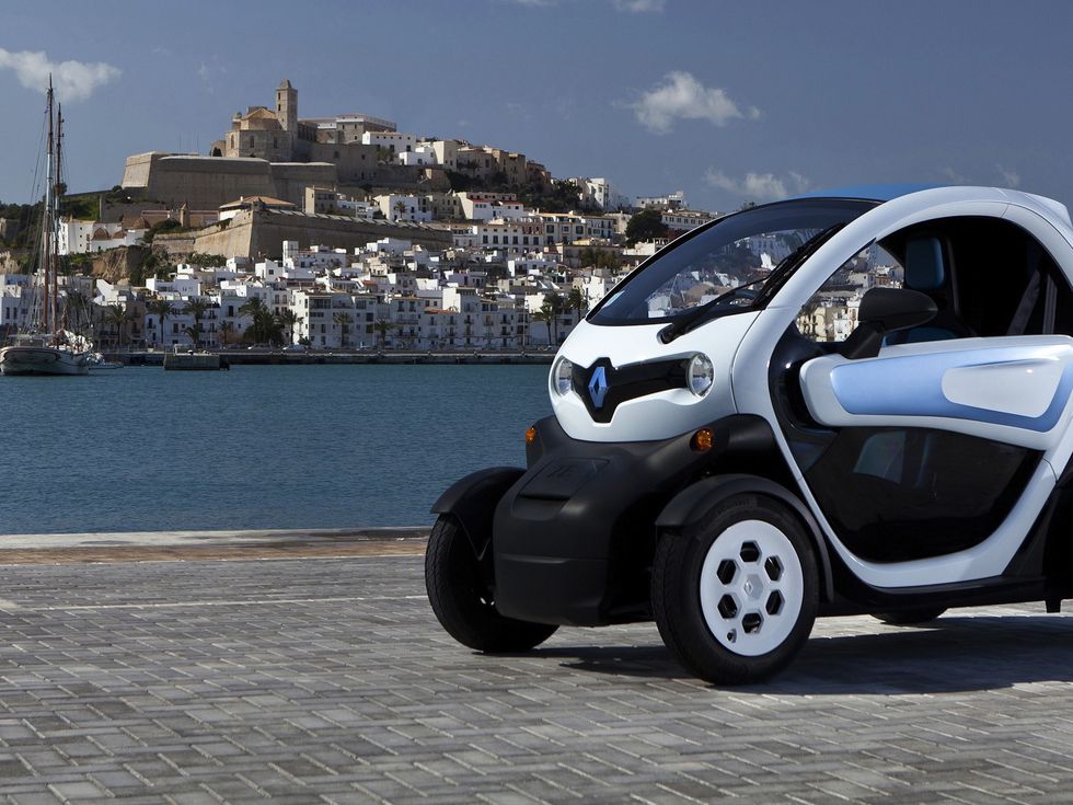 Renault доказаха теоремата на бъдещето (тест драйв на Twizy)