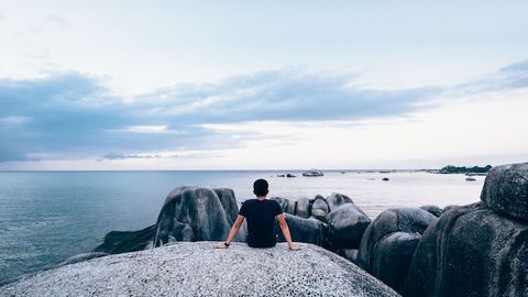 Паулу Коелю е известен бразилски писател роден на 24 август