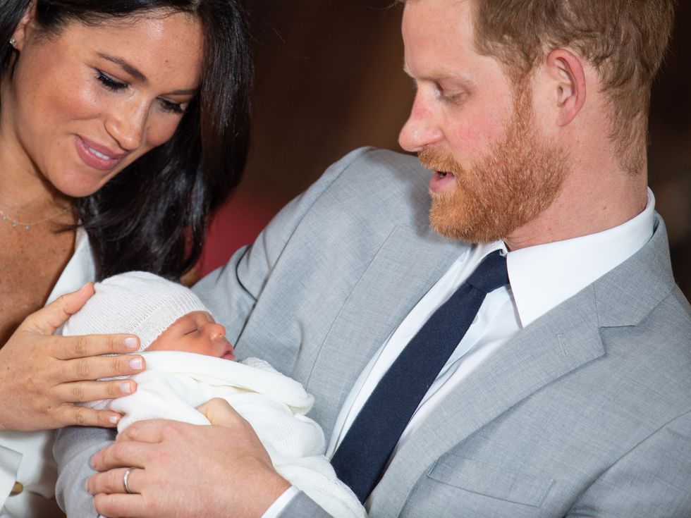 Меган и Хари умилиха със снимка на бебето