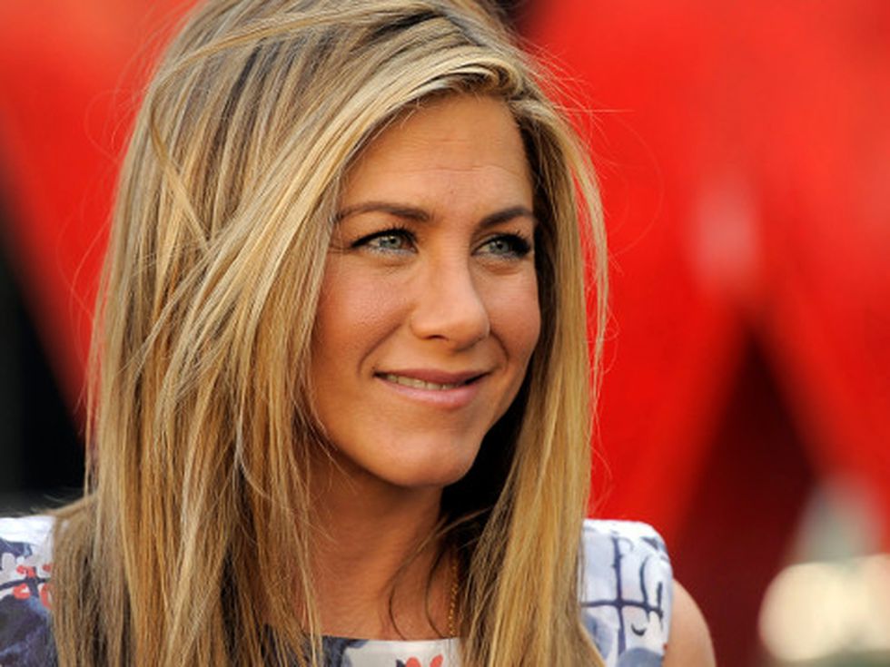 Дженифър Анистън търси сурогатна майка