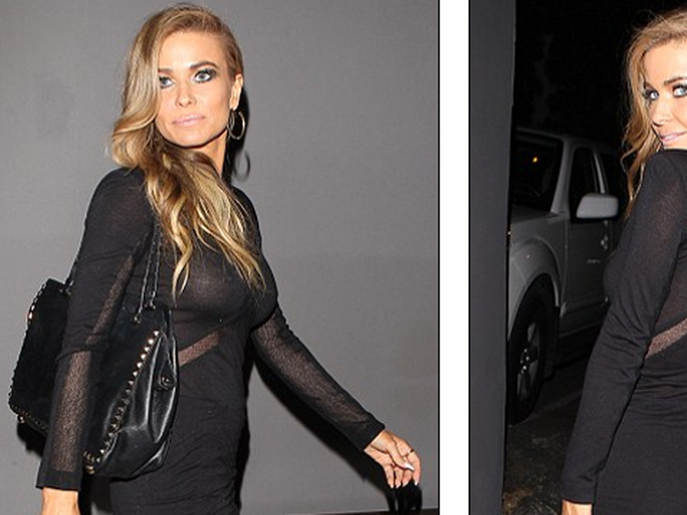 Кармен, роклята ти прозира! (снимки)