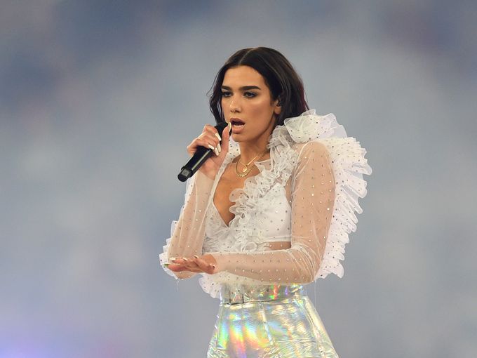 Имала ли е Дуа Липа страстна нощ със звездата на "Реал" Асенсио?