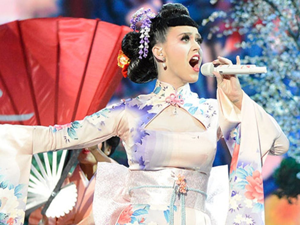 Обвиняват Кейти Пери в расизъм