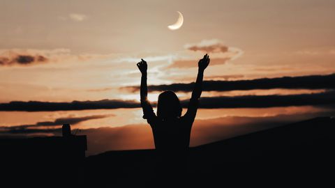 През август 2025 г новолунието ще настъпи на 23 ти в