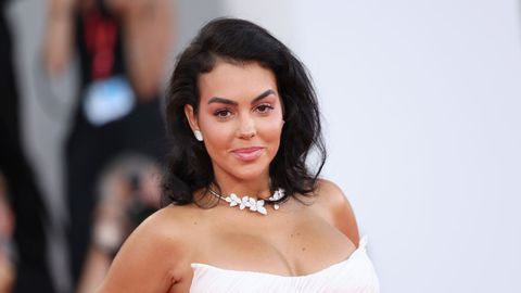 Родригес годеницата на известния футболист Роналдо остави мнозина без дъх