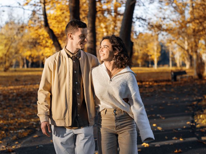 Хороскоп за 26 октомври: Раци, денят носи дълбоко емоционално размишление. Козирози, позволете си поне един момент на хаос