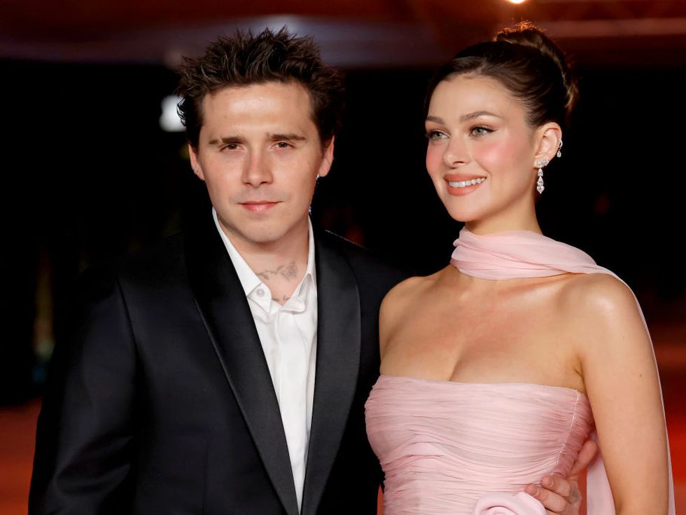 Поздрави от недолюбваната снаха: Никола Пелц безмилостно наля масло в огъня на враждата със семейство Бекъм