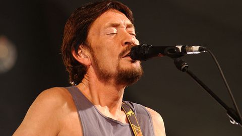 Легендарният британски певец и автор на песни Крис Риа почина