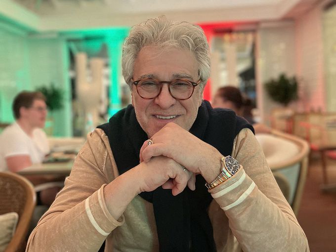 Зимни якета, 40 градуса и изгубен багаж: Шокиращ старт на ваканцията на Орлин Горанов и съпругата му (Снимки)