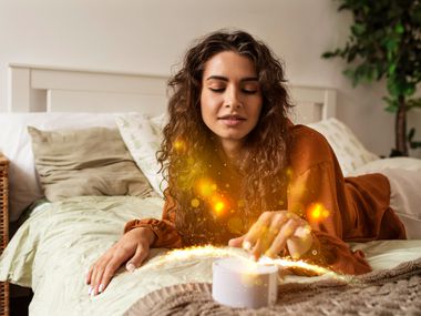 5 вечерни ритуала, които ви помагат да манифестирате, докато спите