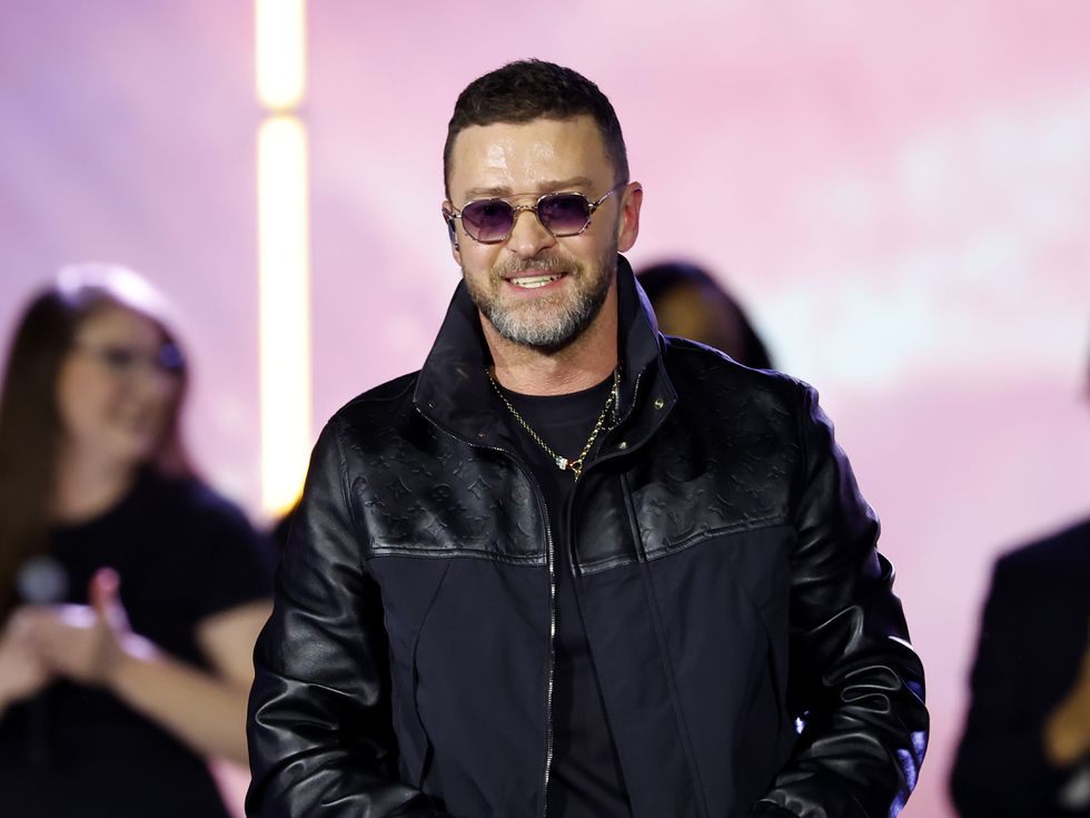 Закачки с полицаите и нощ зад решетките: излезе първо видео от ареста на Джъстин Тимбърлейк