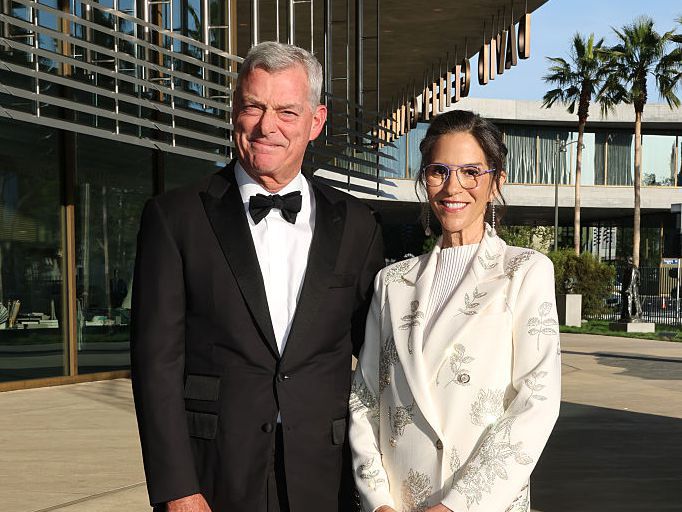 Най-богатата актриса в света заблестя на червения килим (Снимки)