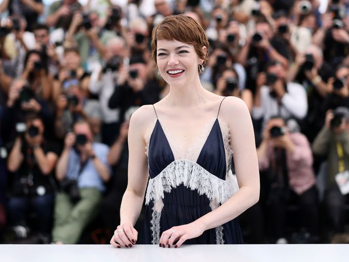 Ема Стоун е неузнаваема: Феновете ѝ коментират, че има „ново лице“