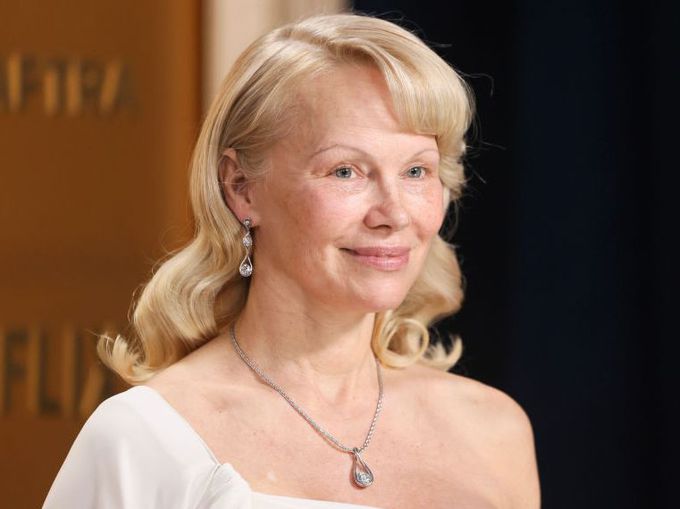 Памела Андерсън: Чувствам се свободна без грим