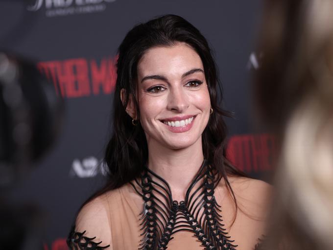 От „най-дразнещата знаменитост“ до фаворит за „Оскар“: невероятното завръщане на Ан Хатауей