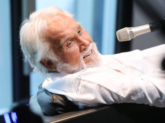 Отиде си кънтри легендата Кени Роджърс