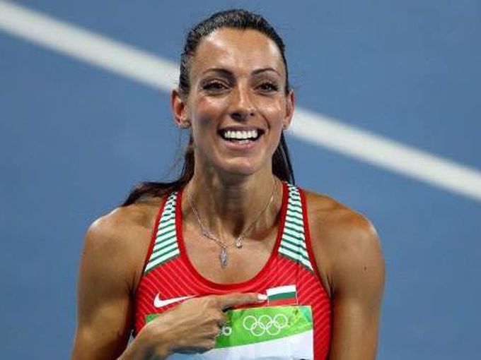 Секси и нахъсана - Ивет Лалова тренира в Тенерифе