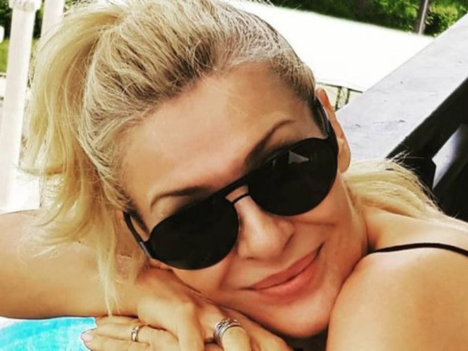 52-годишната Гала е влюбена като ученичка