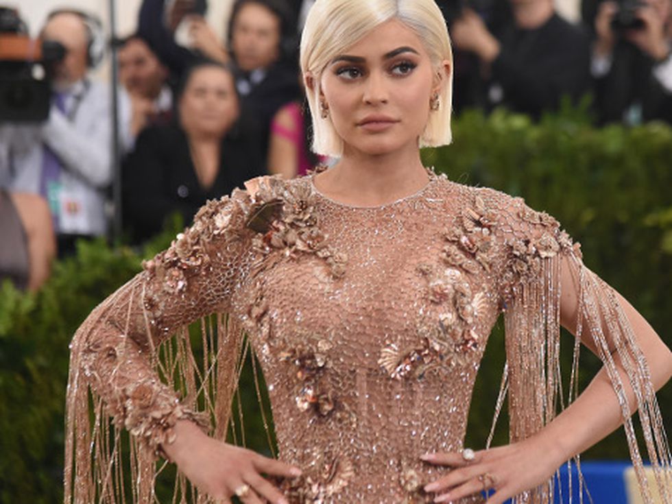 Ето с кого спи най-младата милионерка в света