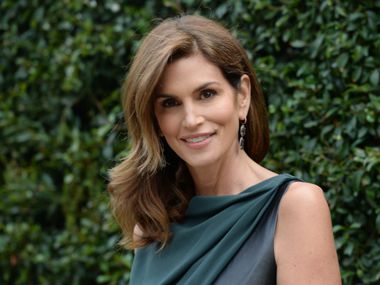 Какво прави Синди Крауфорд на 59 години, за да изглежда толкова добре? Диета и тренировки за жени над 50