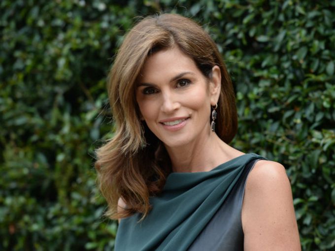 Какво прави Синди Крауфорд на 59 години, за да изглежда толкова добре? Диета и тренировки за жени над 50