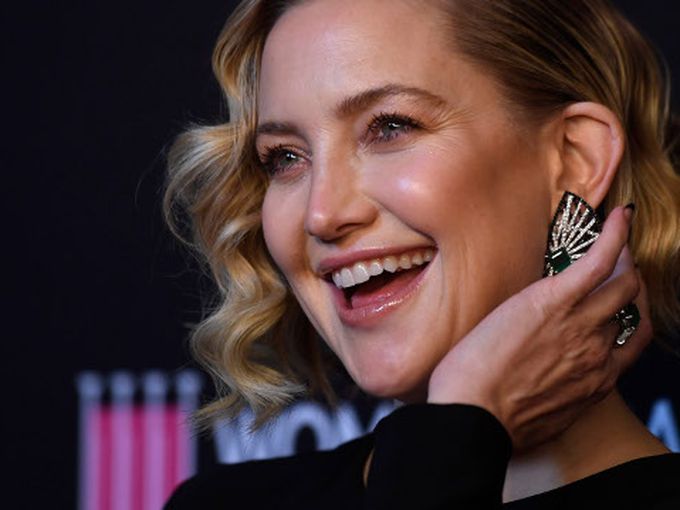 Дъщерята на Кейт Хъдсън проходи