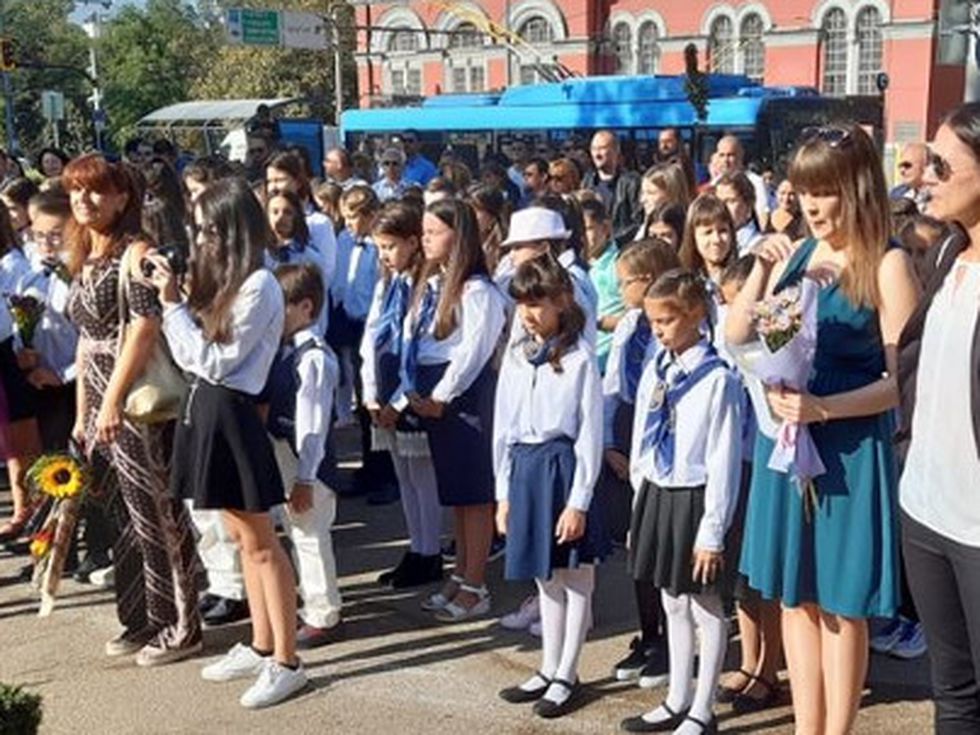 Класическата гимназия прие първия си випуск петокласници