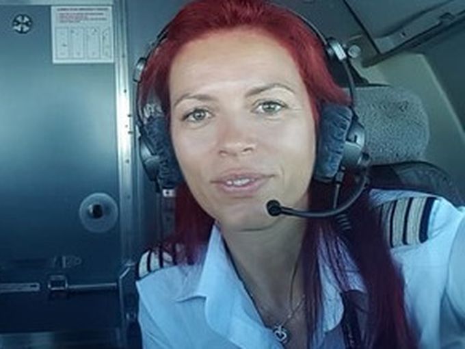 Българка и майка на три деца приземи успешно самолет по време на супербуря